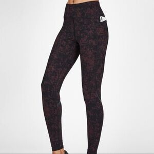 Sweaty Betty Zero Gravity Leggings 7/8 Purple Size Small